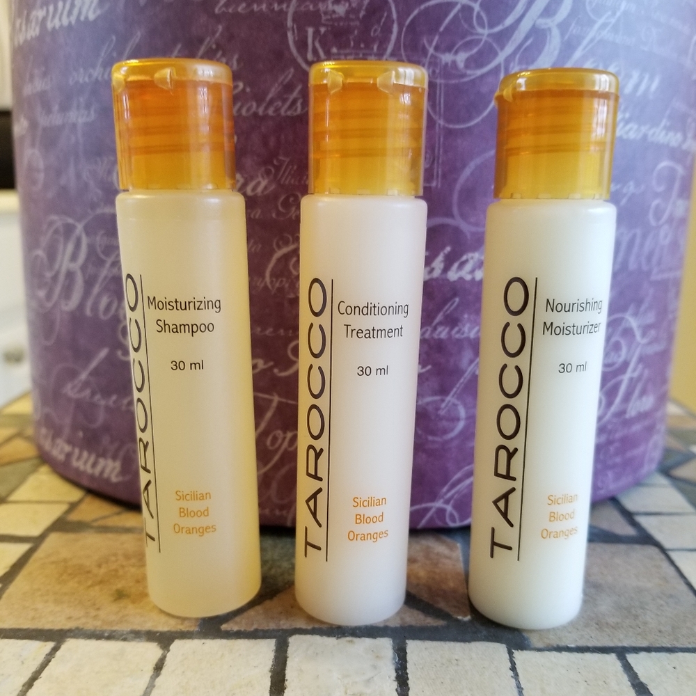 Tarocco luxury travel set